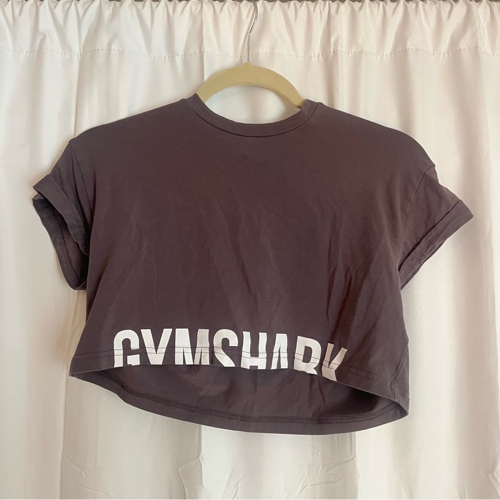 Gym shark tee